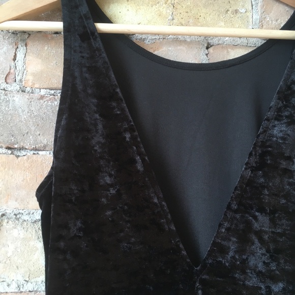 Little Black Velvet Dress - Picture 5 of 6